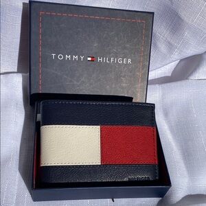 Tommy Hilfiger Tricolor Wallet
